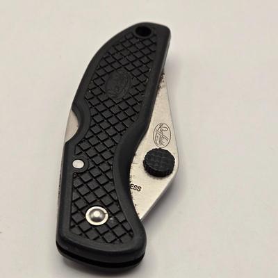 LOT 96J: Collection of Pocket Knives