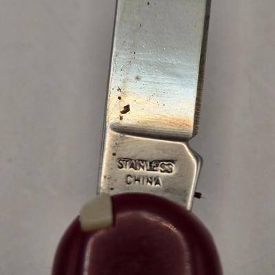 LOT 96J: Collection of Pocket Knives