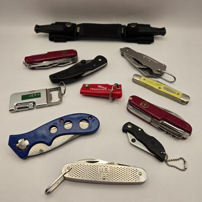 LOT 96J: Collection of Pocket Knives