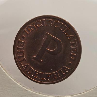 LOT 97J: Collection of Coins, Medallions, & Tokens