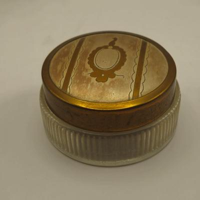 LOT 99K: Vintage Lady's Vanity Set