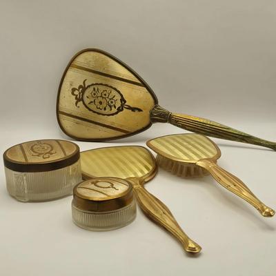 LOT 99K: Vintage Lady's Vanity Set