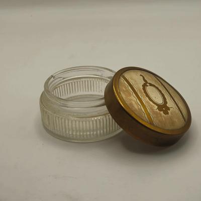 LOT 99K: Vintage Lady's Vanity Set