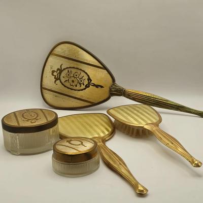 LOT 99K: Vintage Lady's Vanity Set