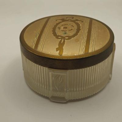 LOT 99K: Vintage Lady's Vanity Set