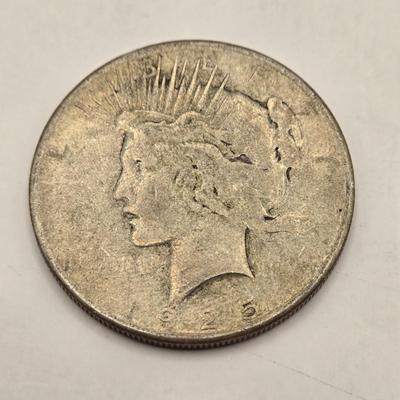 LOT 103J: Silver Peace Dollars/ 1924, & 2 1925 No Mint Mark/ Philadelphia