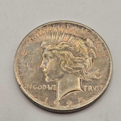 LOT 103J: Silver Peace Dollars/ 1924, & 2 1925 No Mint Mark/ Philadelphia