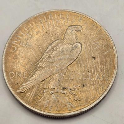 LOT 104J: Four 1922 Silver Peace Dollars/ Philadelphia & One 1922 San Francisco