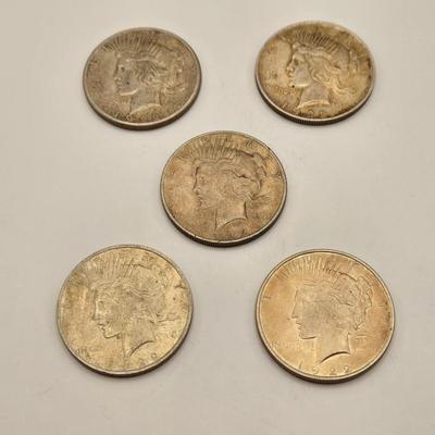 LOT 104J: Four 1922 Silver Peace Dollars/ Philadelphia & One 1922 San Francisco