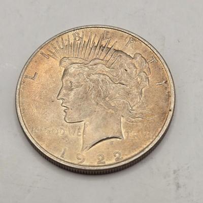 LOT 104J: Four 1922 Silver Peace Dollars/ Philadelphia & One 1922 San Francisco