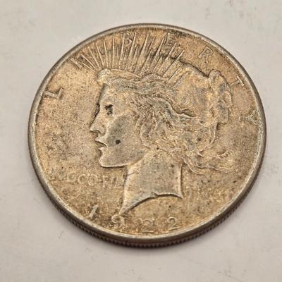 LOT 104J: Four 1922 Silver Peace Dollars/ Philadelphia & One 1922 San Francisco