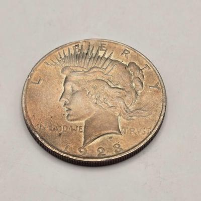 LOT 105J: Three 1923 Silver Peace Dollars / No Mint Mark Philadelphia