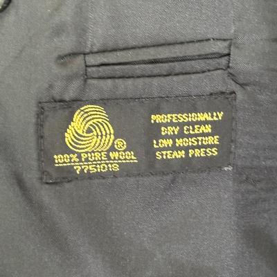 LOT 122Y: Vintage 100% Wool Tweed Coat & Blazers