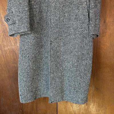 LOT 122Y: Vintage 100% Wool Tweed Coat & Blazers