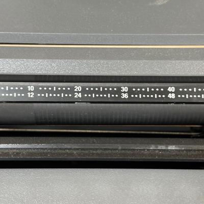 LOT 125Y: Smith Corona Deville 80 Typewriter