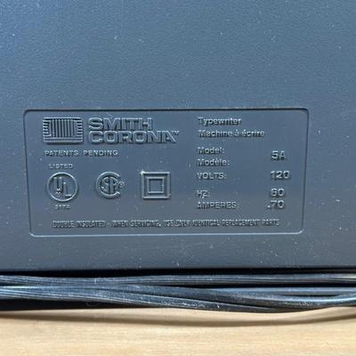LOT 125Y: Smith Corona Deville 80 Typewriter