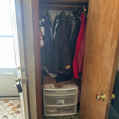 LOT 126L: Closet Clean Out! All Contents Included!
