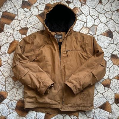 LOT 126L: Closet Clean Out! All Contents Included!