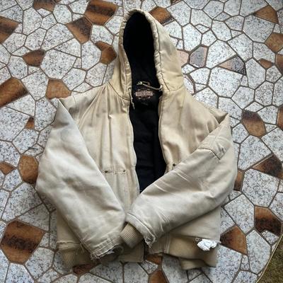 LOT 126L: Closet Clean Out! All Contents Included!