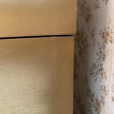 LOT 128Z: J.B. Van Sciver Co Dresser