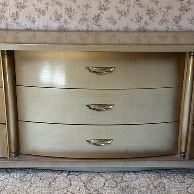 LOT 128Z: J.B. Van Sciver Co Dresser