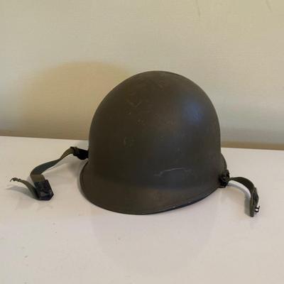 LOT:m 132L: Vintage Military Gear Collection (Possibly Norwegian Military)