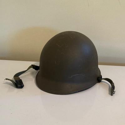 LOT:m 132L: Vintage Military Gear Collection (Possibly Norwegian Military)