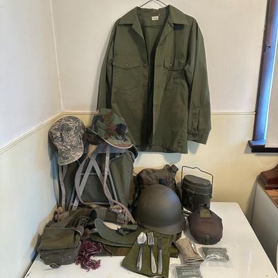 LOT:m 132L: Vintage Military Gear Collection (Possibly Norwegian Military)