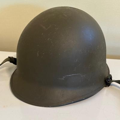 LOT:m 132L: Vintage Military Gear Collection (Possibly Norwegian Military)