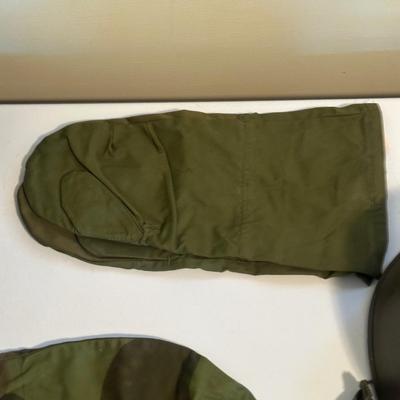 LOT:m 132L: Vintage Military Gear Collection (Possibly Norwegian Military)