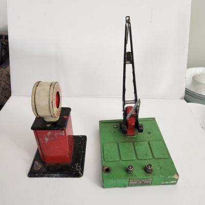 Lionel Automatic Crossing Gate & Railroad Crossing Light