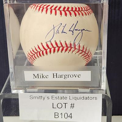 Mike Hargrove OMLB Signed Autographed Baseball In Collectors Case