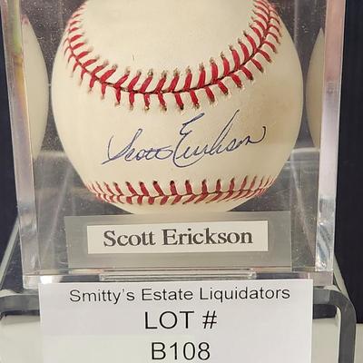 Scott Erickson Signed Autographed Baseball In Collectors Case