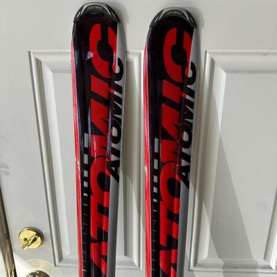 ATOMIC T30 SERIES DOWNHILL SKIS