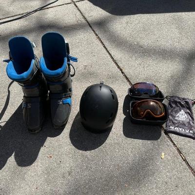 SALOMON 650 SKI BOOTS, ADULT HELMET AND NATIVE SKI GOGGLES