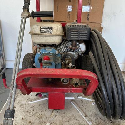 EX-CELL 2000 PSI PRESSURE WASHER WITH A HONDA ENGINE