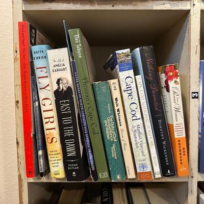 AN ASSORTMENT OF BOOKS (2)