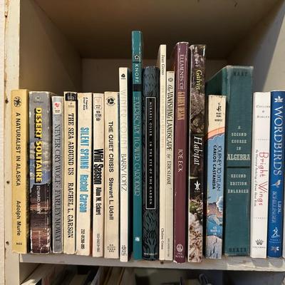 AN ASSORTMENT OF BOOKS (2)