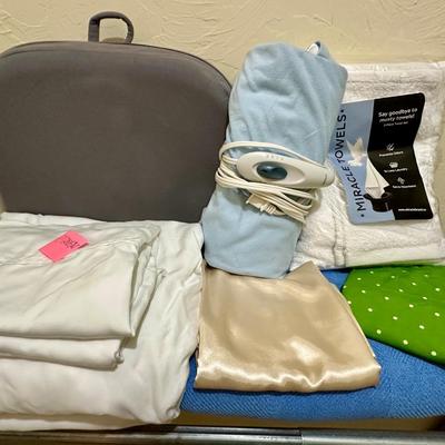 Linen & Bedding Lot #4
