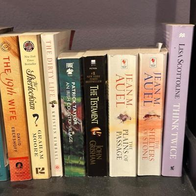 A LARGE LOT OF BOOKS WITH VARIOUS SUBJECTS