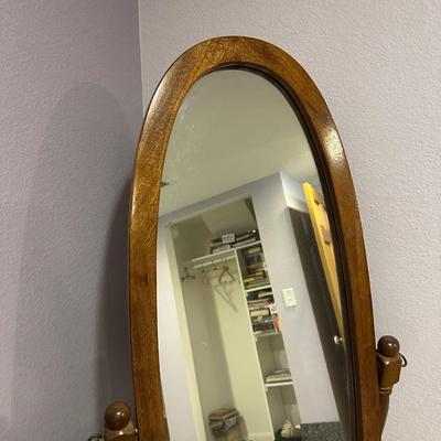 FREESTANDING ADJUSTABLE FULL LENGTH MIRROR