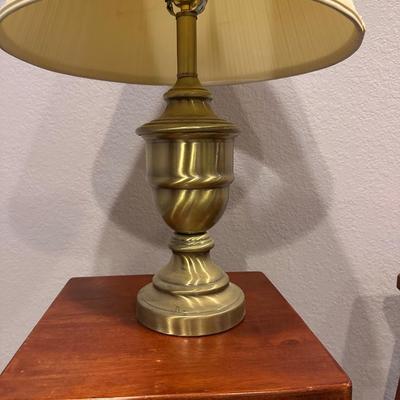 HALL RUNNER RUG, 2 STOOLS AND A TABLE LAMP