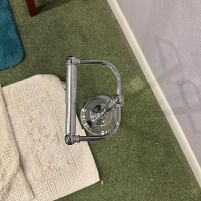 BATHROOM RUGS AND TOILET PAPER HOLDER