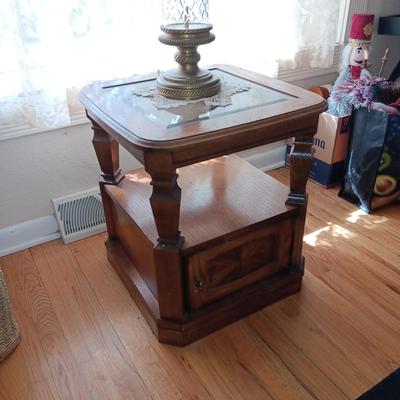 GLASS TOP END TABLE W/SMALL CABINET AND GLASS LAMP
