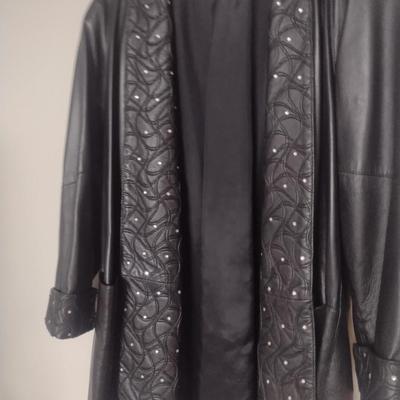 Jones Furs Ladies Leather Coat- Size Small- Approx 35" Long