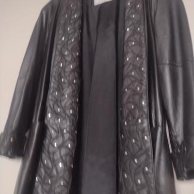 Jones Furs Ladies Leather Coat- Size Small- Approx 35" Long