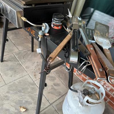 Outdoor - Back Patio - Blackstone Grill with accessories