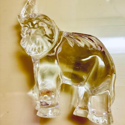 Breakfast room - Waterford Crystal - Elephant