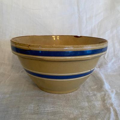 Yellowware #10 mixing bowl with blue and white stripes