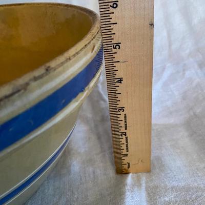 Yellowware #10 mixing bowl with blue and white stripes